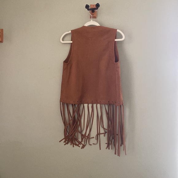 NWT Fornia Vest! - Picture 5 of 5